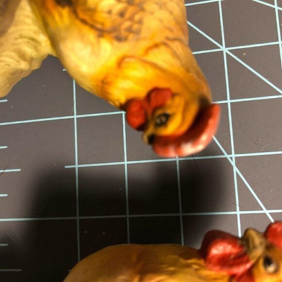 🛒 $6 - Small Chicken Salt & Pepper Shaker set Marked: KW2252 #0137 - Picture 3 of 6